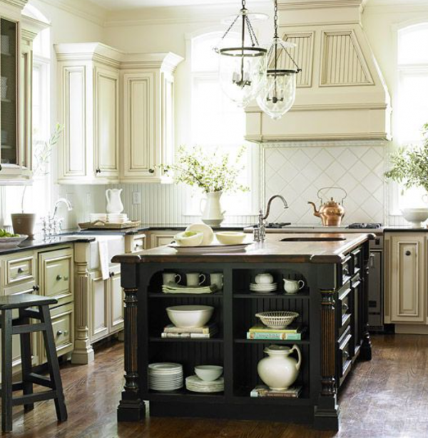 Pemilihan perabotan dapur dengan aksen ukiran